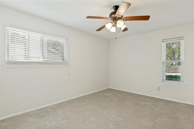 Building Photo - 8803 Texas Sun Dr