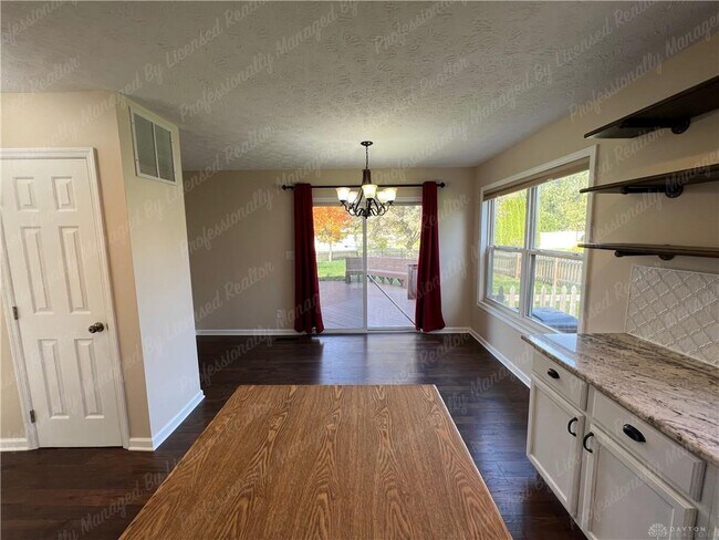 Building Photo - 1131 Windsong Trail