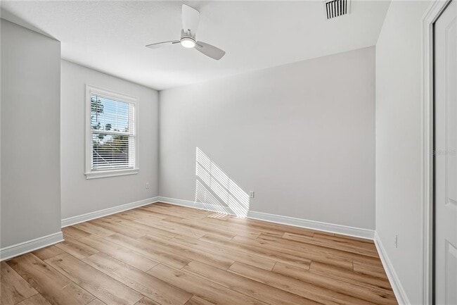 Building Photo - 2409 W Fig St