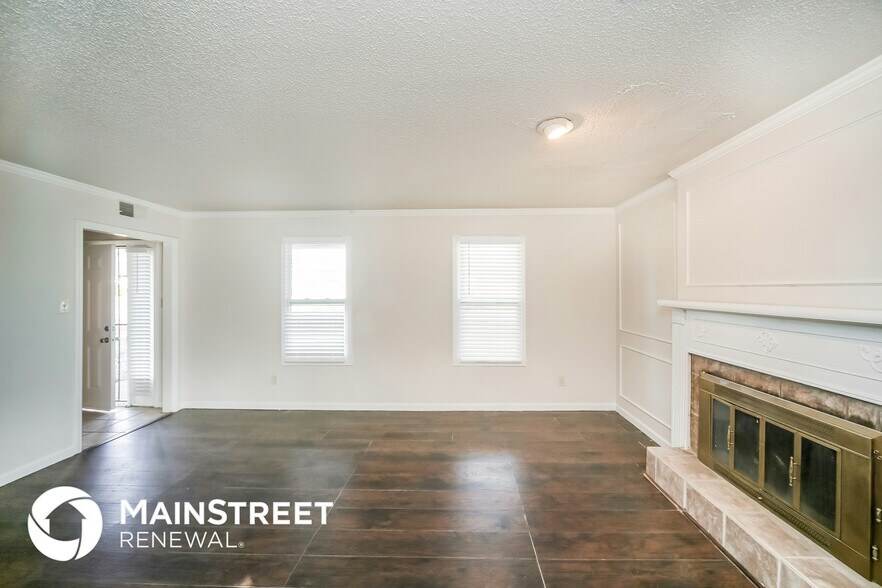 Building Photo - 6145 Shadowfall Cove
