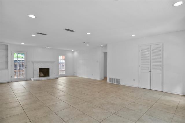 Building Photo - 1375 Roaring Springs Rd
