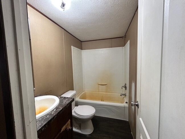 Building Photo - 2701 30 Mile Rd