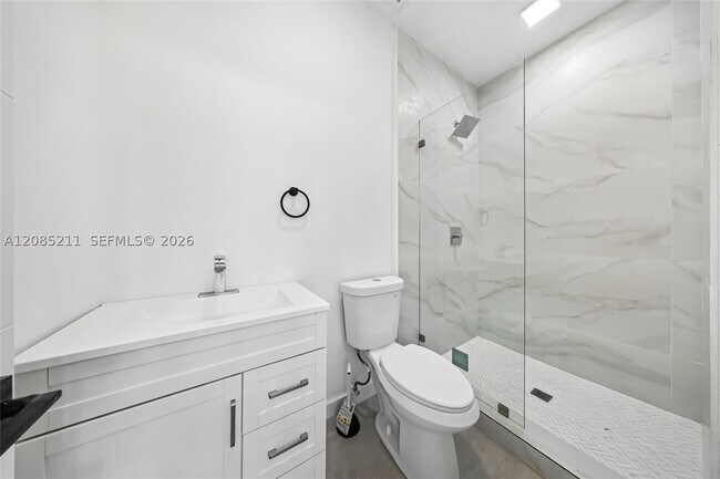Building Photo - 536 Hibiscus Dr