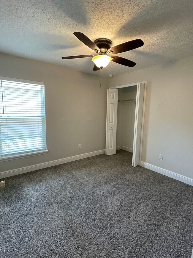 Building Photo - 528 Citrus Ave
