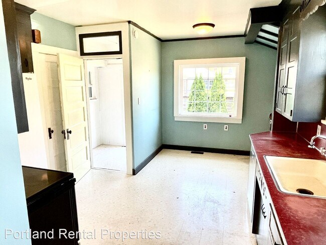 Building Photo - 2 br, 1 bath House - 5049 NE 10th Ave.