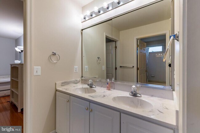 Building Photo - 13286 Holly Meadow Ln