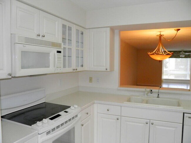 Building Photo - 5749 Gemstone Ct