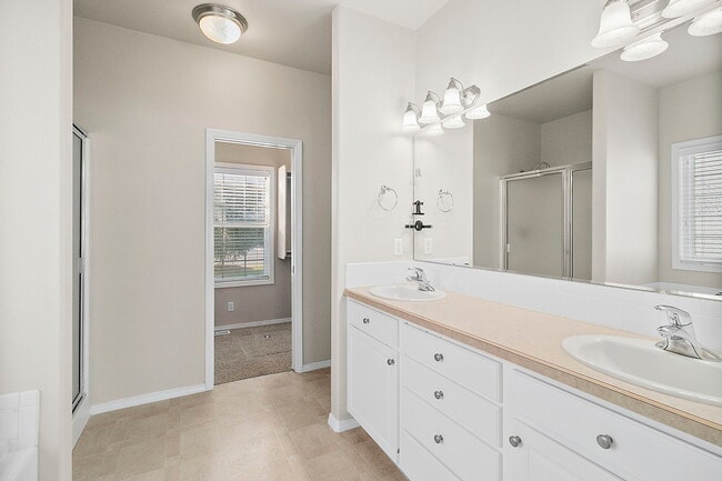 Building Photo - 10460 W Achillea St