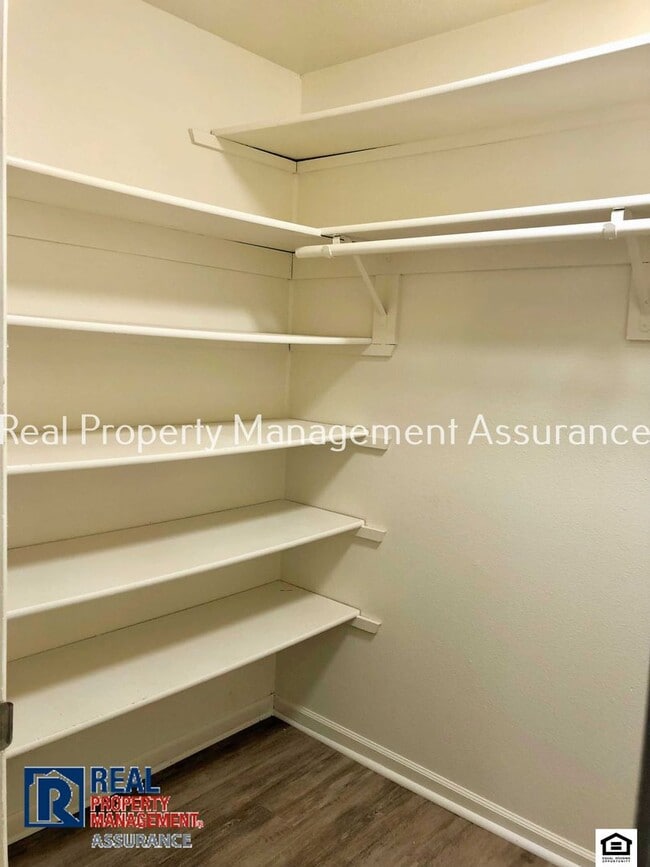Building Photo - 7081 SW Montauk Cir