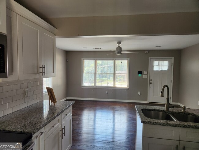 Building Photo - 2148 Clanton Terrace