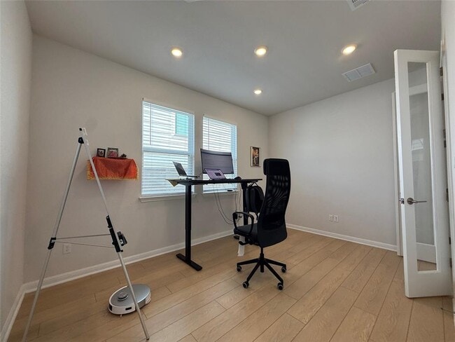 Building Photo - 437 Leeward Pass