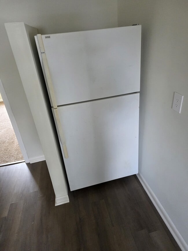 Building Photo - 112 Montgomery Ave