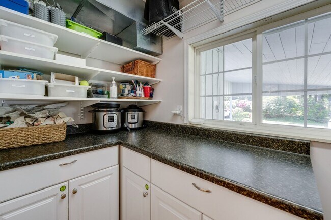 Building Photo - 3Bd/2Ba Kenmore House
