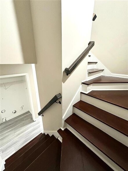 Building Photo - 6372 Wedgeview Dr