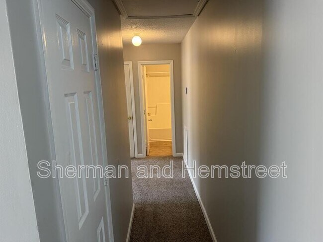 Building Photo - 520 Commons Dr