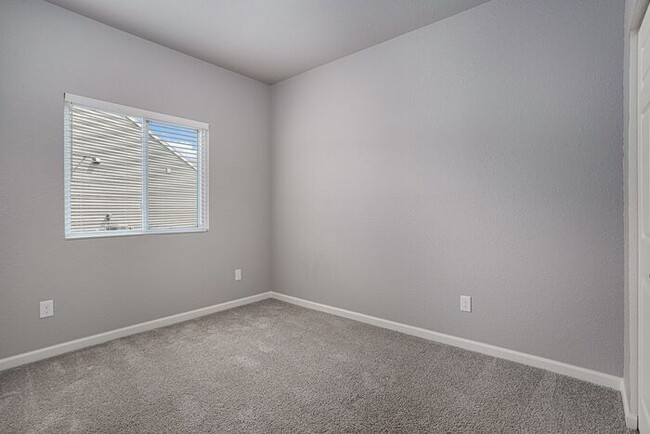 Building Photo - 10320 Pennridge Dr