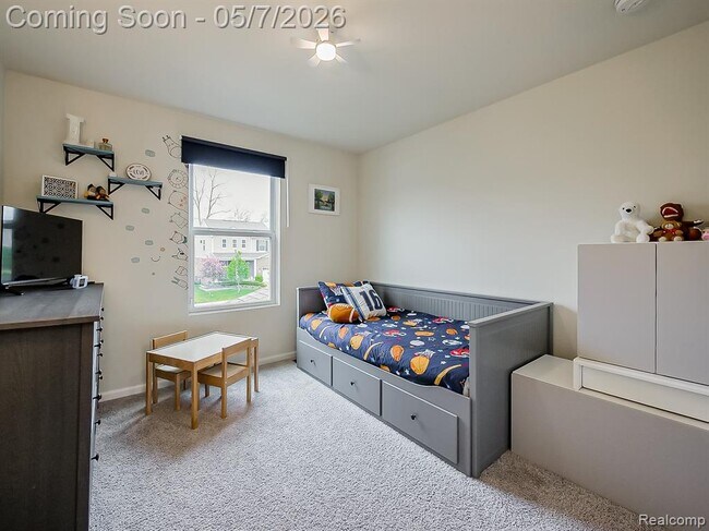 Building Photo - 8640 Quincy Dr