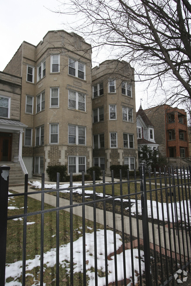 Building Photo - Logan Boulevard Apartments