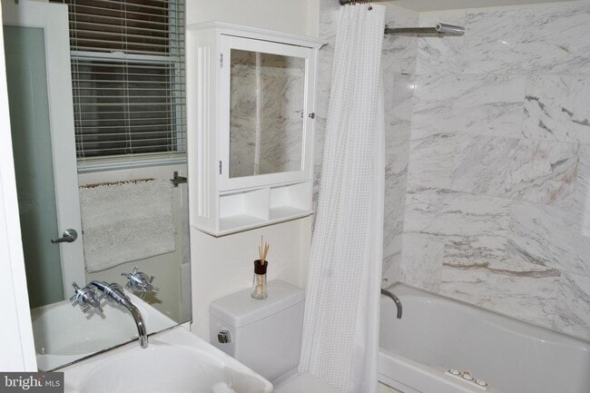 Building Photo - 2211 South St