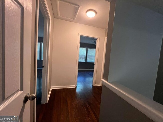 Building Photo - 1947 Kenwood Pl SE