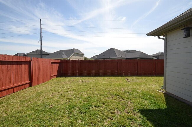Building Photo - 28615 Halle Ray Dr