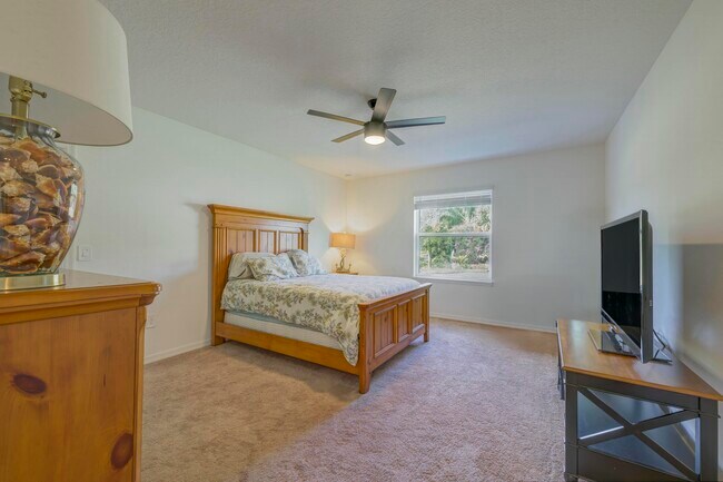 Building Photo - 4042 SW Jaqust St