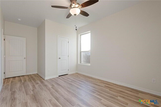 Building Photo - 505 Adley Ave