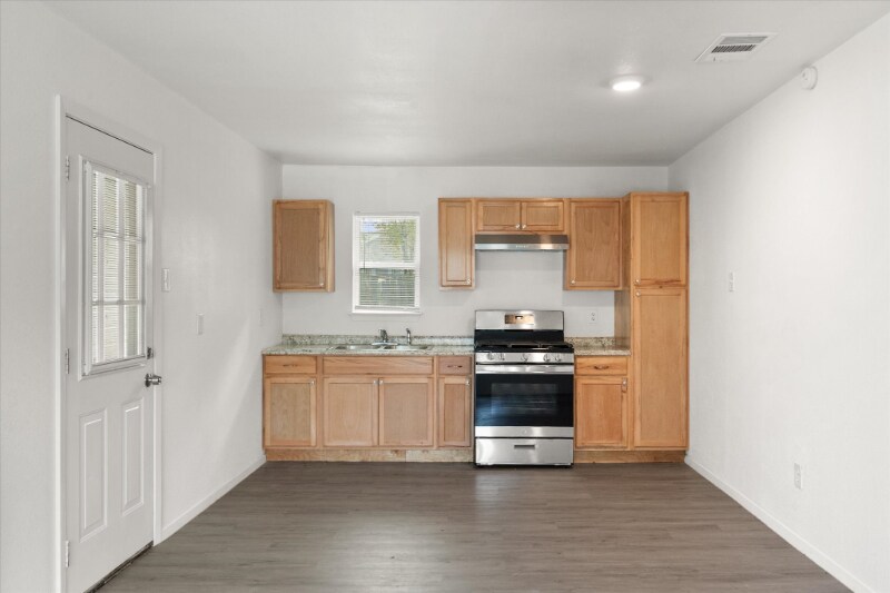 Building Photo - 3003 Williams Dr