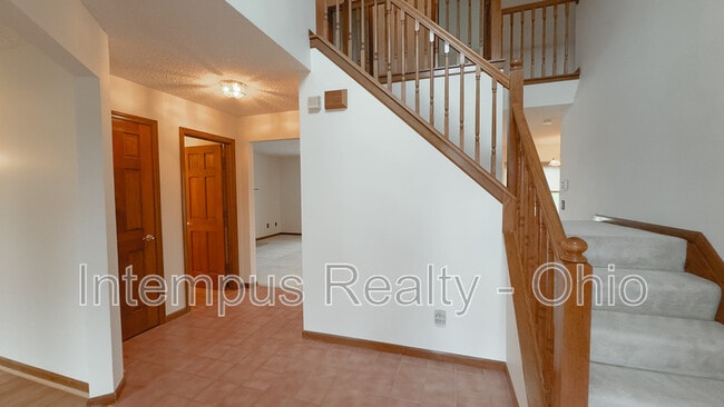 Building Photo - 370 Glenside Ln