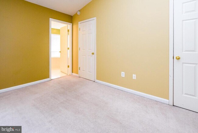 Building Photo - 1551 Falling Brook Ct