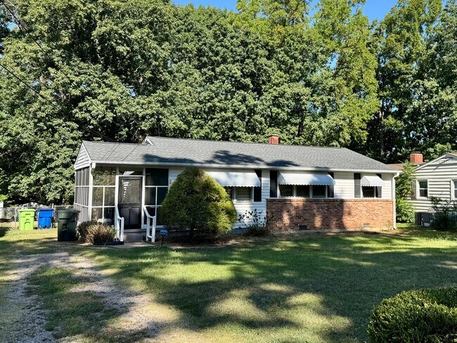 Building Photo - 3417 Apache Dr