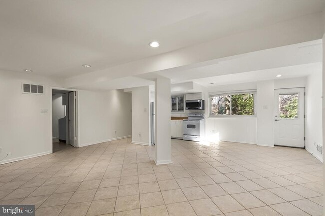 Building Photo - 6313 Tone Dr