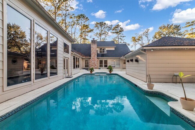 Building Photo - 24102 Northcrest Dr
