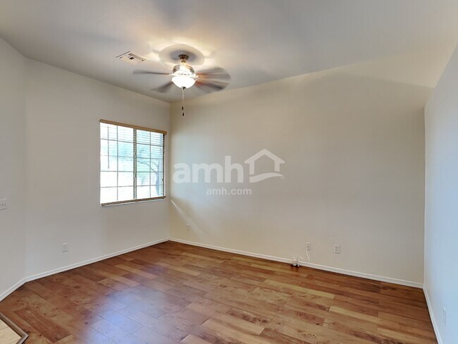 Building Photo - 33 E Calle Vivaz