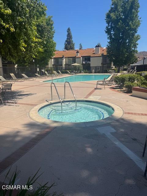 Building Photo - 5624 Las Virgenes Rd