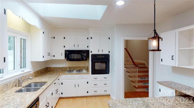 Building Photo - 1337 Cavendish Ct