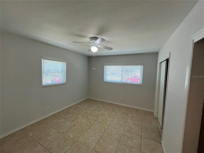 Building Photo - 422 Crosswinds Dr