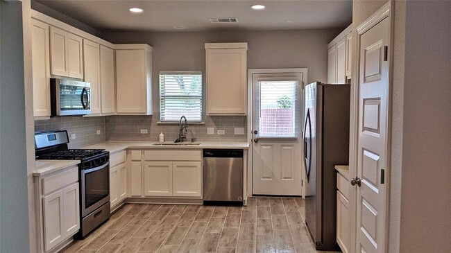Building Photo - 1124 Kimblewick Dr