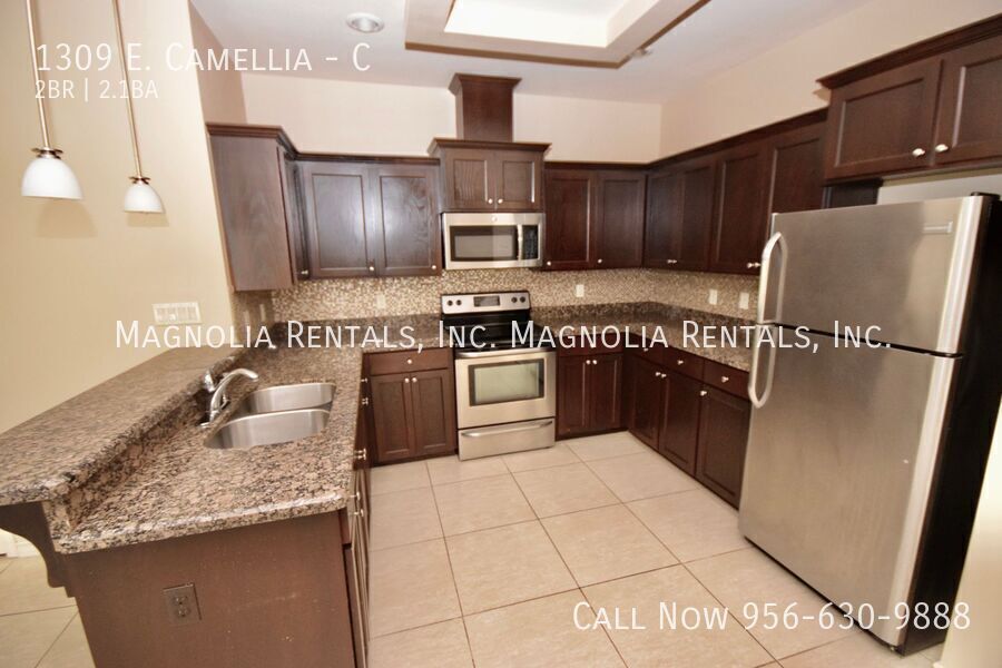 Building Photo - 1309 E. Camellia-C