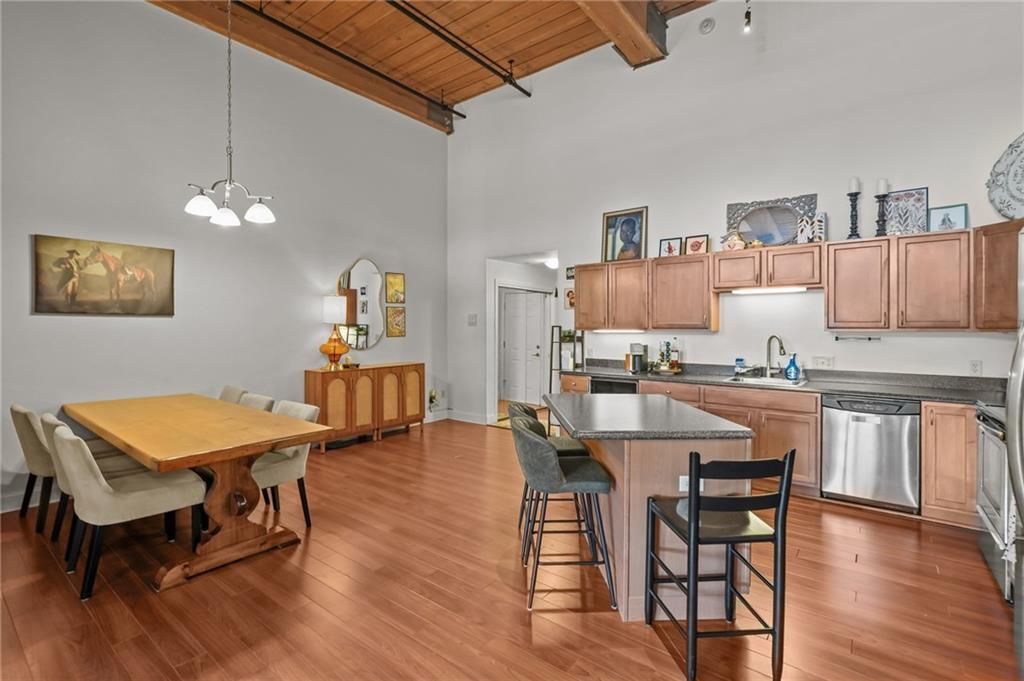 Building Photo - 1 Tupperware Dr