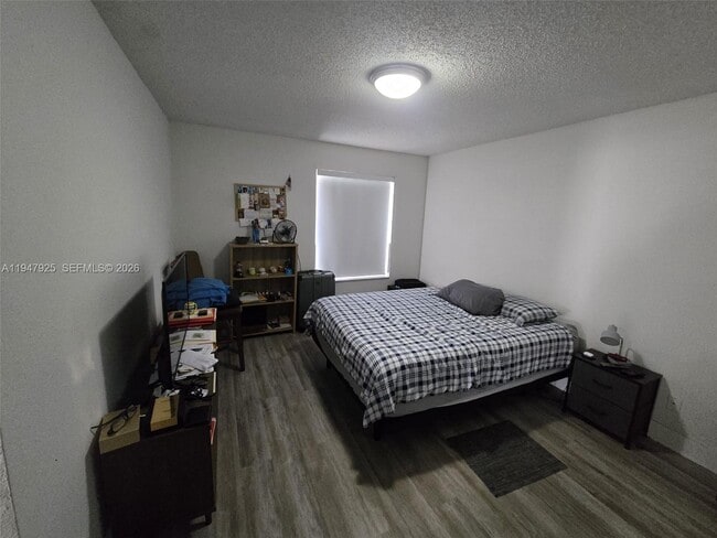 Building Photo - 12840 Vista Isles Dr