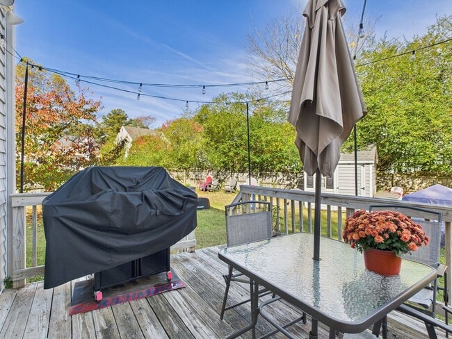 Building Photo - 7016 Tulane Ave