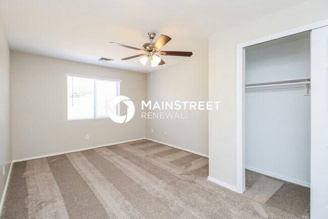 Building Photo - 3 Bedroom Pet-Friendly Home in Mesa, AZ with Main Street Renewal