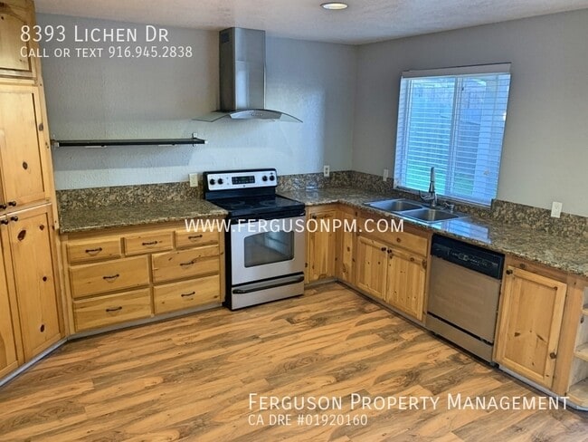 Building Photo - Nicely Updated Citrus Heights Home