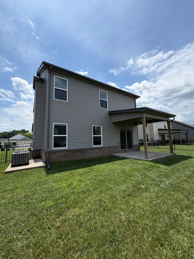 Building Photo - 2636 Rafiki Dr