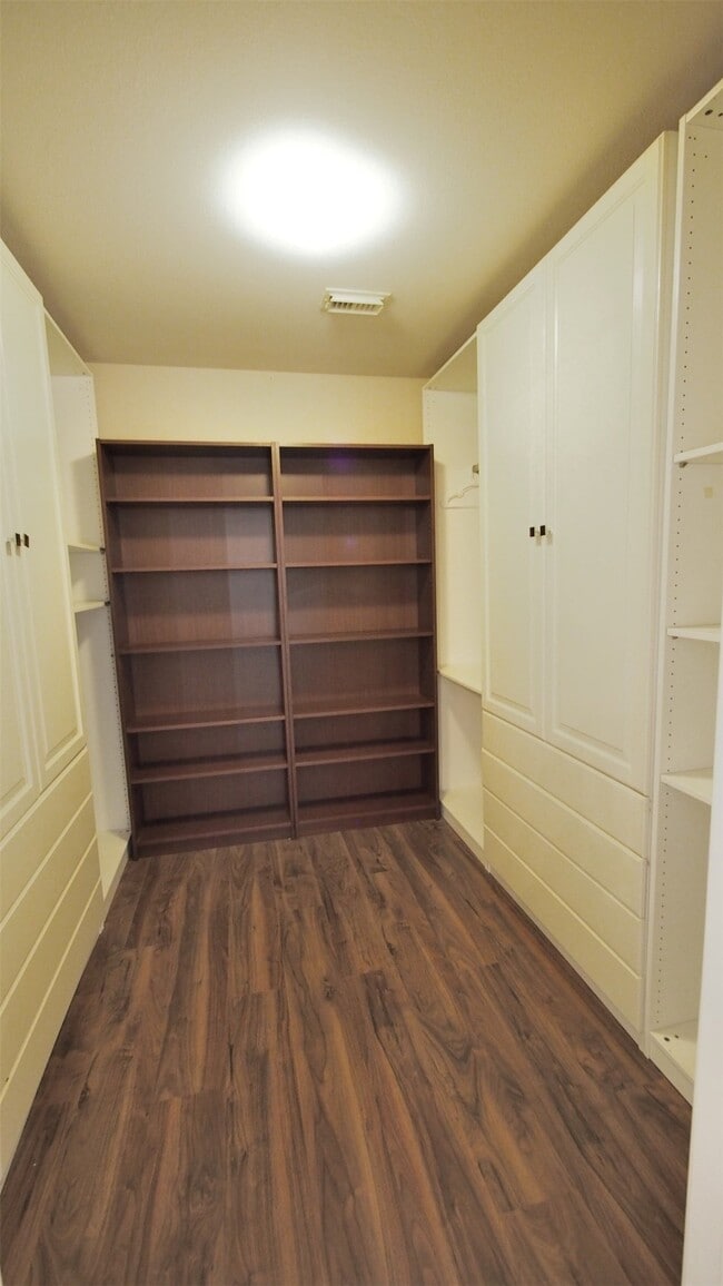 Building Photo - 21211 Bridge Springs Ln