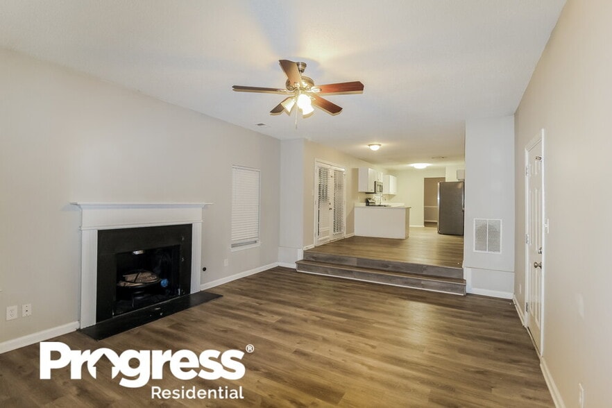 Building Photo - 3311 Royal Springs Ct