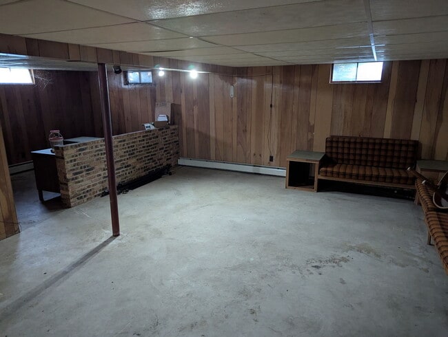 Building Photo - 9314 IL-23