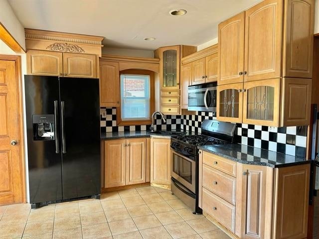 Building Photo - 720 Hudson Ave