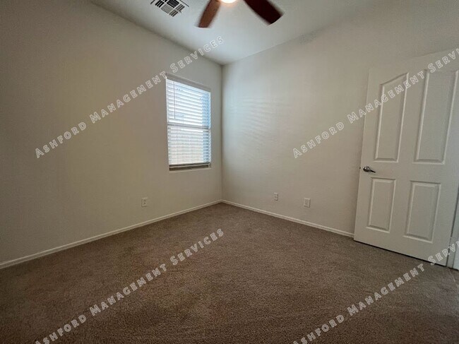 Building Photo - BEAUTIFUL 3 BEDROOM 2 BATHROOM HOUSE FOR R...
